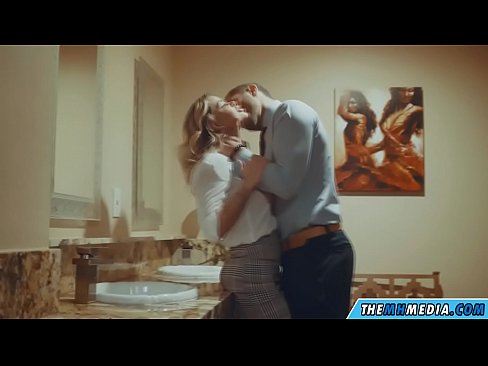 ❤️ Quando una bionda formosa ti seduce in un bagno pubblico ❤❌ Porno fatto in casaal it.com-porn-hat.ru ️❤